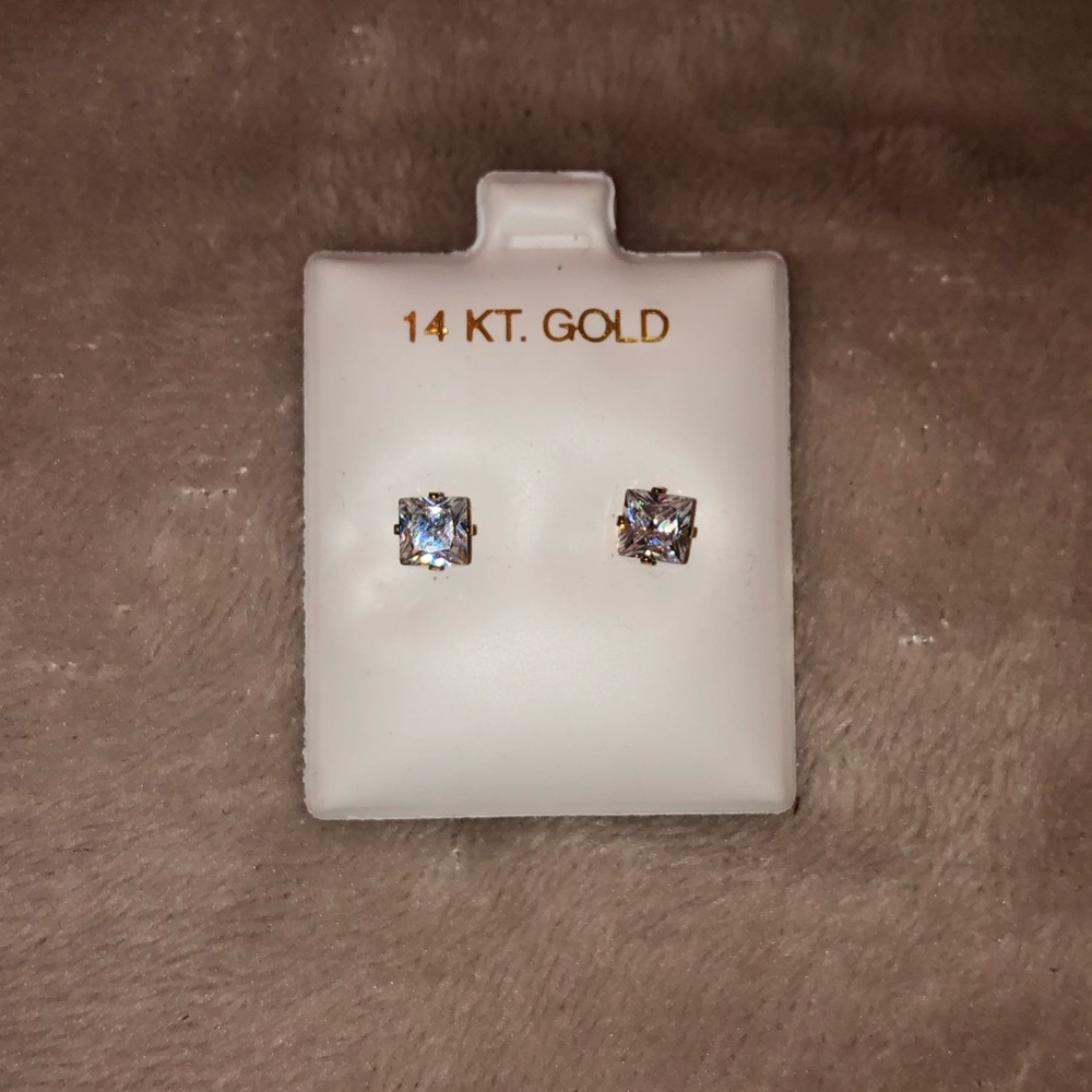 Cubic Zirconia Square Stud Earrings